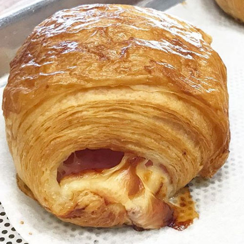 Ham & cheese croissant - El Horno de Pane